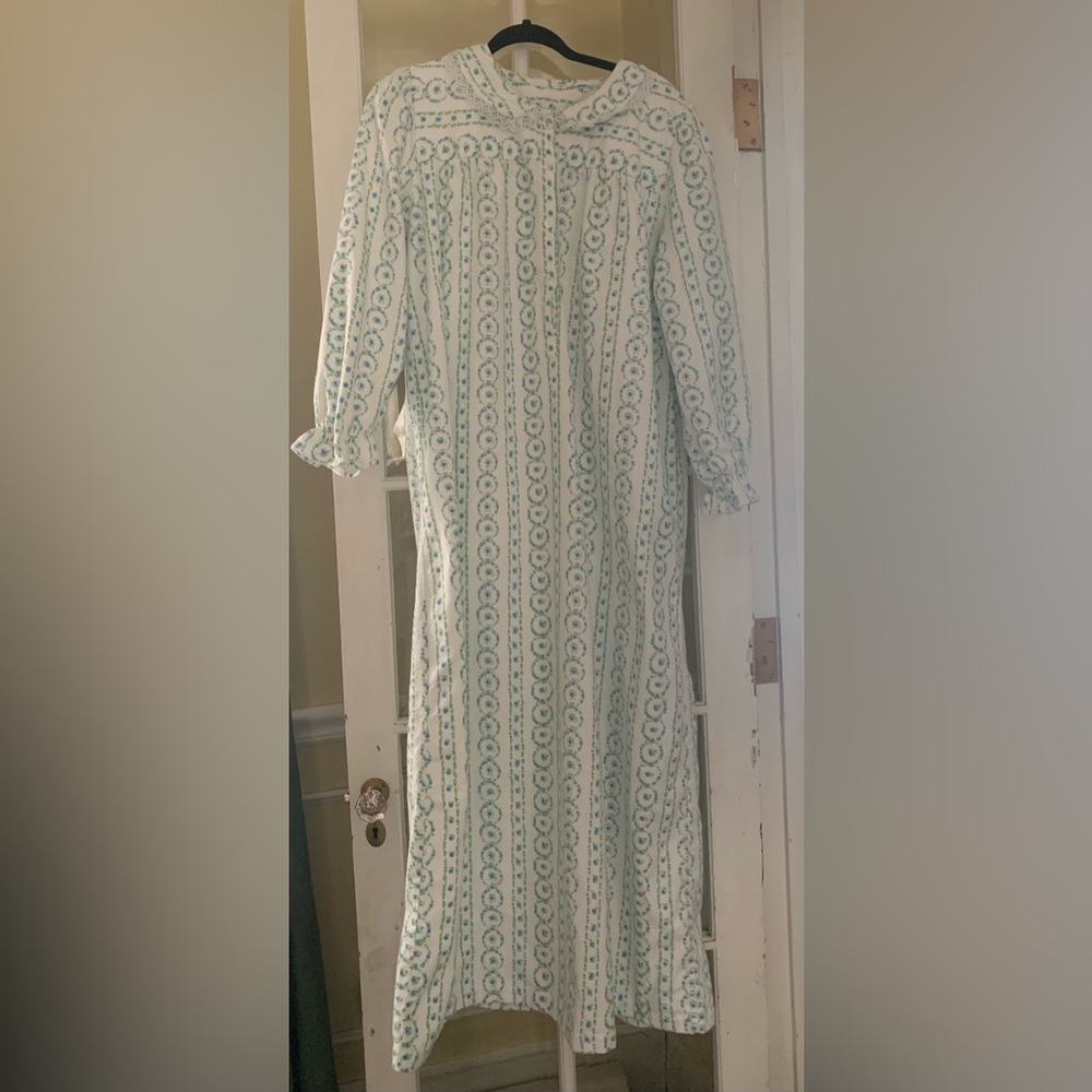 Flannel Traditional Nightgown Size L ? Vintage Cottagecore Prairie Style